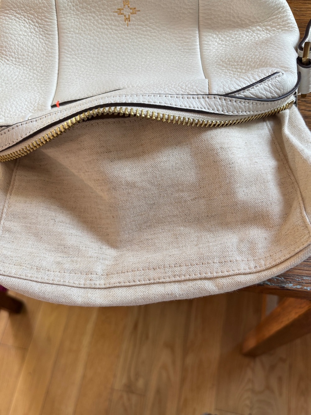 India Hicks Shift & Switch Crossbody Bag - Picture 11 of 16